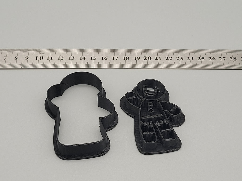 2-Piece Gingerbread Cookie Cutter with Detail Stamp – Easy Press Design