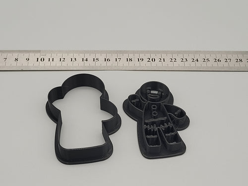 2-Piece Gingerbread Cookie Cutter with Detail Stamp – Easy Press Design