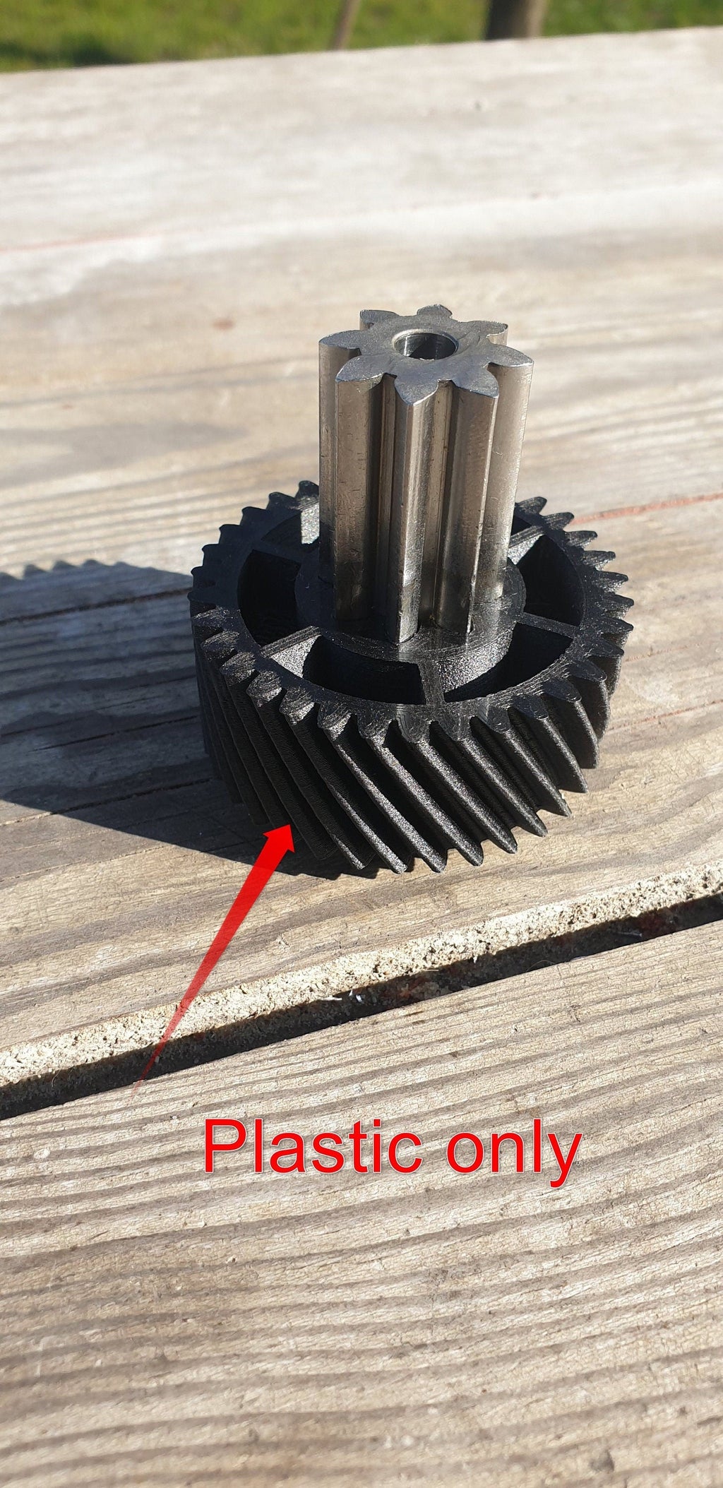 Royal 16mx shredder gear adjacent to motor with metal gear socket