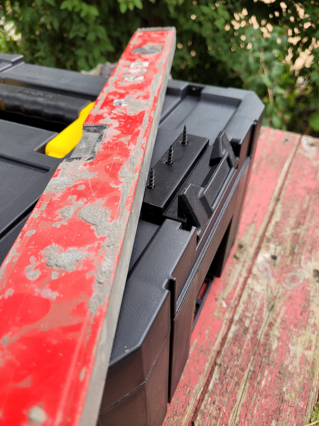 Clippable Stanley Fatmax tabletop mount