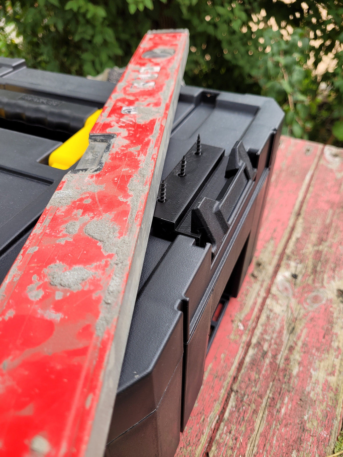 Clippable Stanley Fatmax tabletop mount