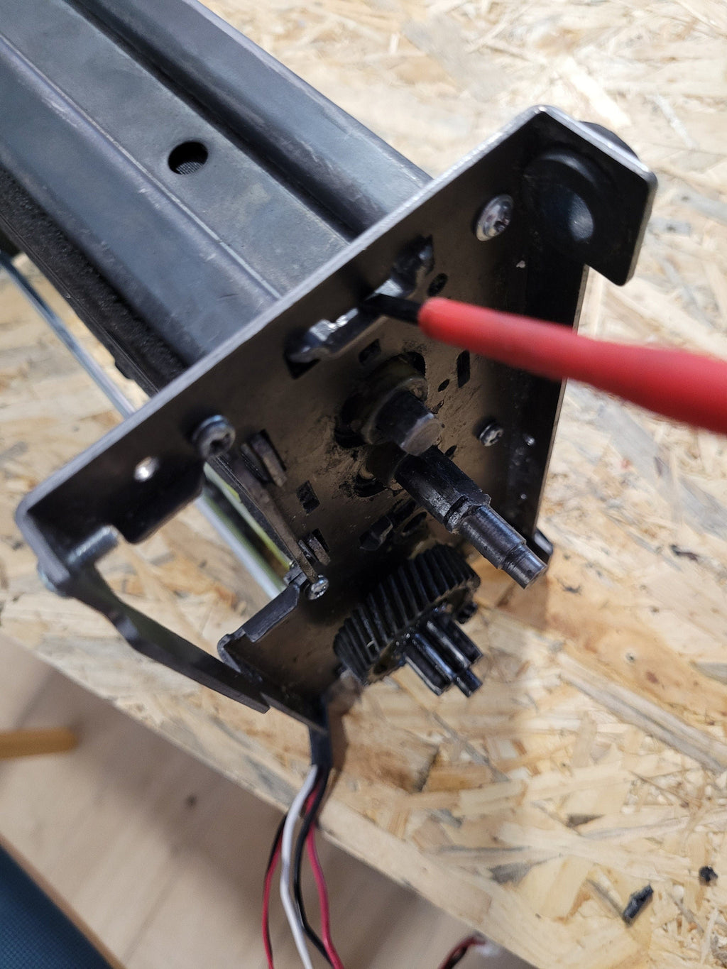 Leitz 100 150 P4 blade separator assembly