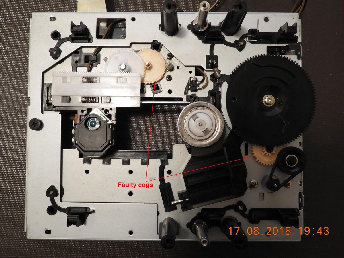 Replacement gear set for teac vrds 7 cd reader (2-17) 2-STEP GEAR 5801571100 (3-8) GEAR (B) 5801568801