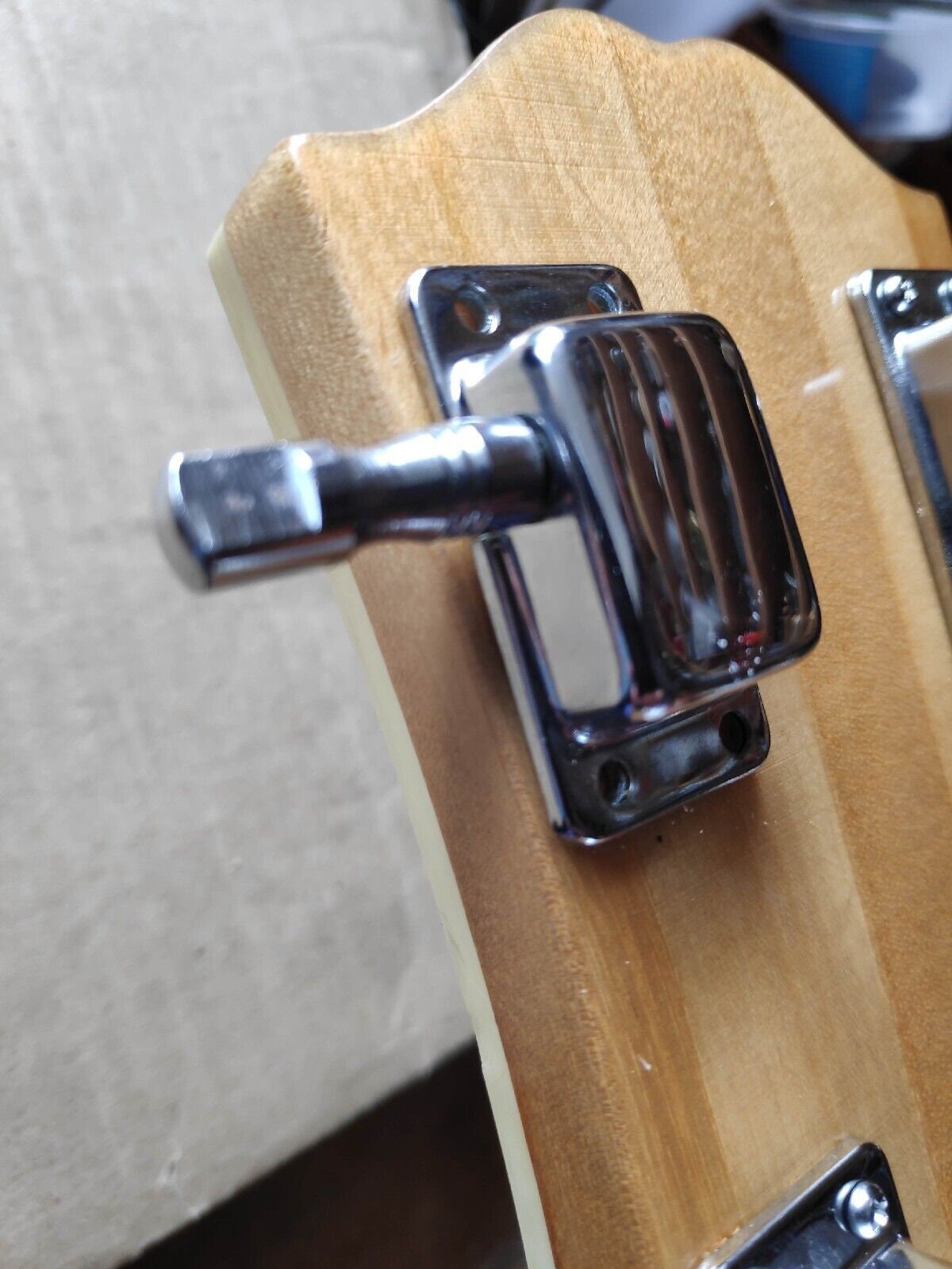 Epiphone 1970s guitar bass turning pegs tuners keys machine heads set of 5