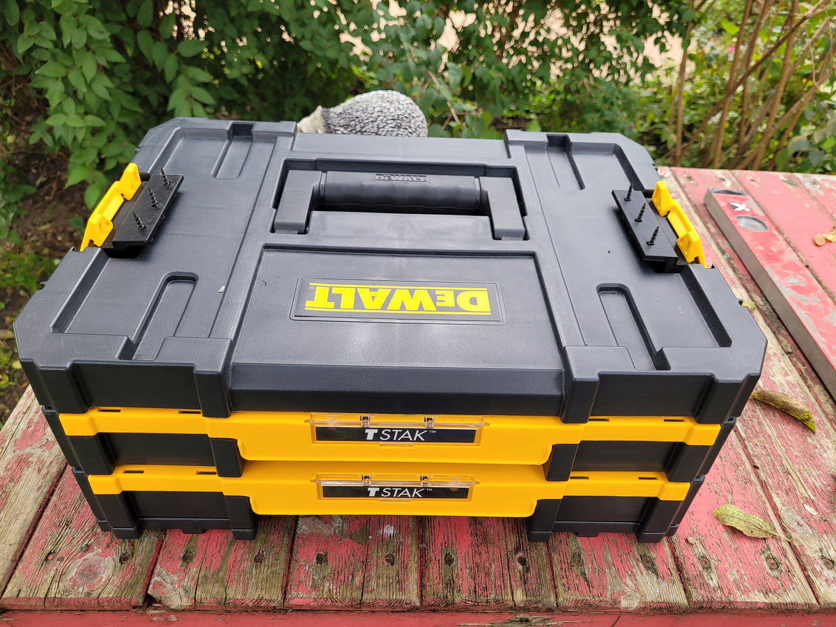 Clippable DeWalt tstak tabletop mount