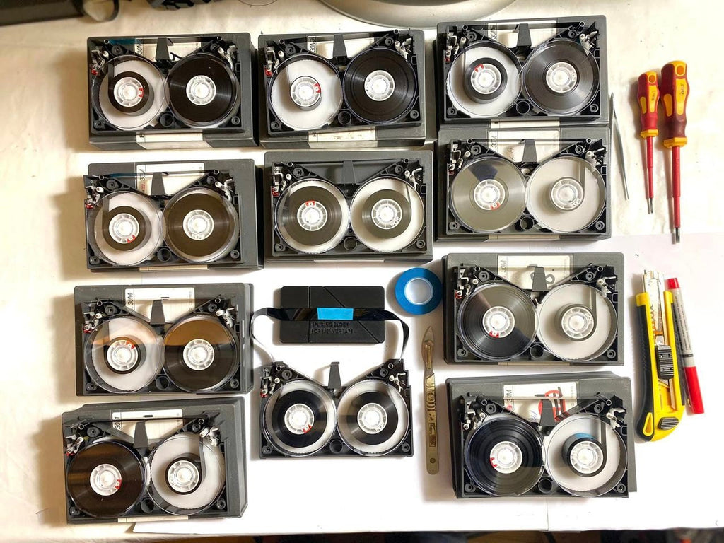 Splicing block for 1/2 inch VCR tape